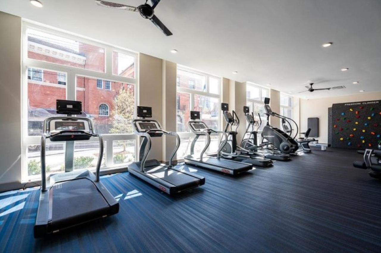 Luxury Furnished By Hyatus Downtown At Yale Aparthotel 3*