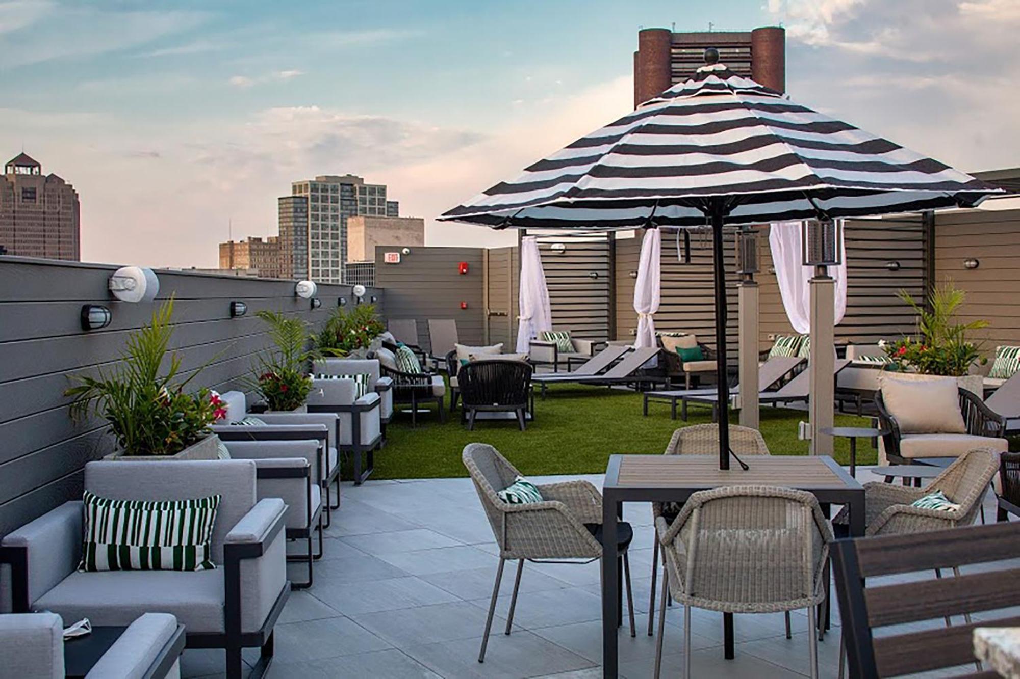 Luxury Furnished By Hyatus Downtown At Yale