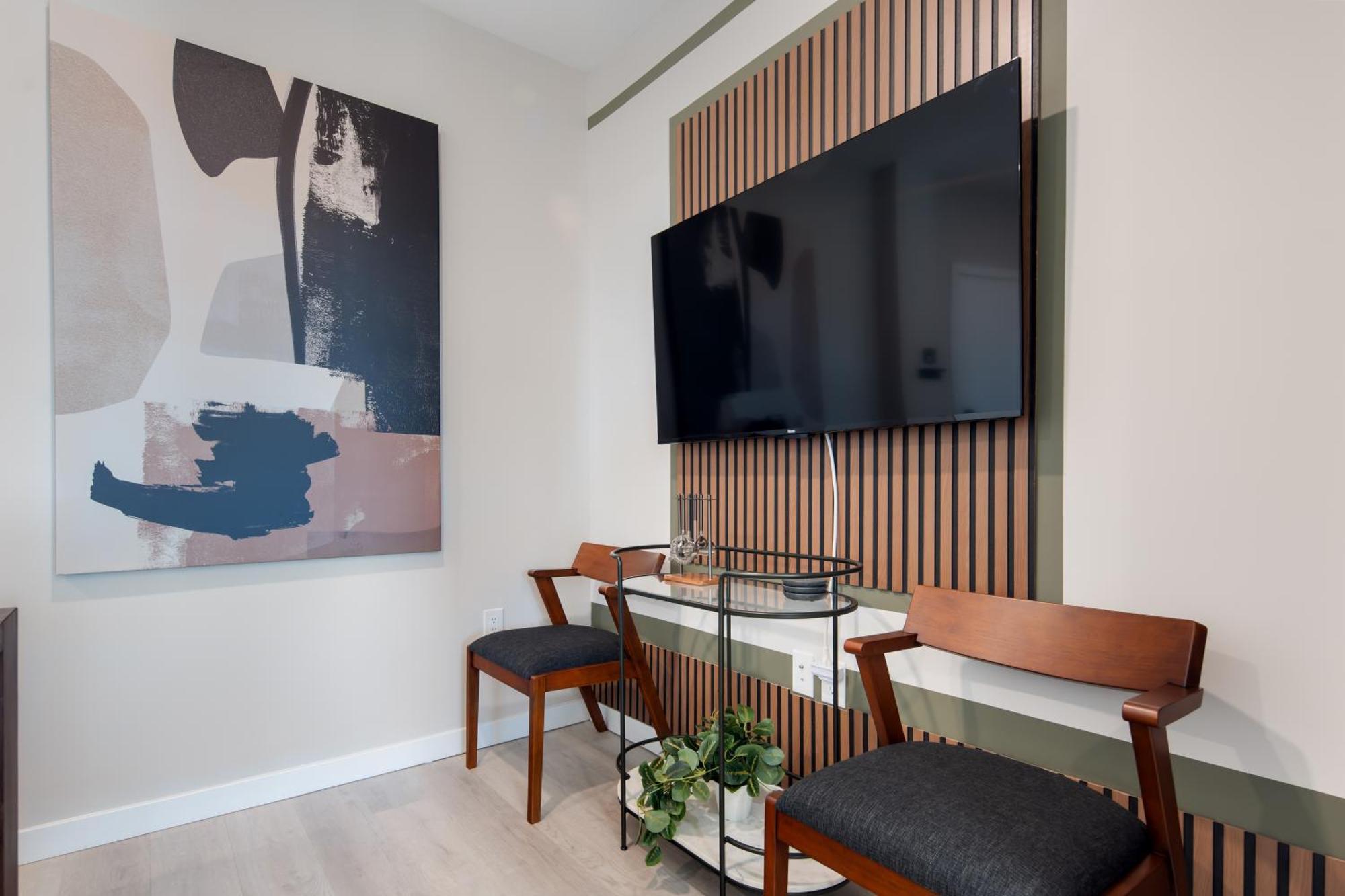 Luxury Furnished By Hyatus Downtown At Yale Apart-hotel