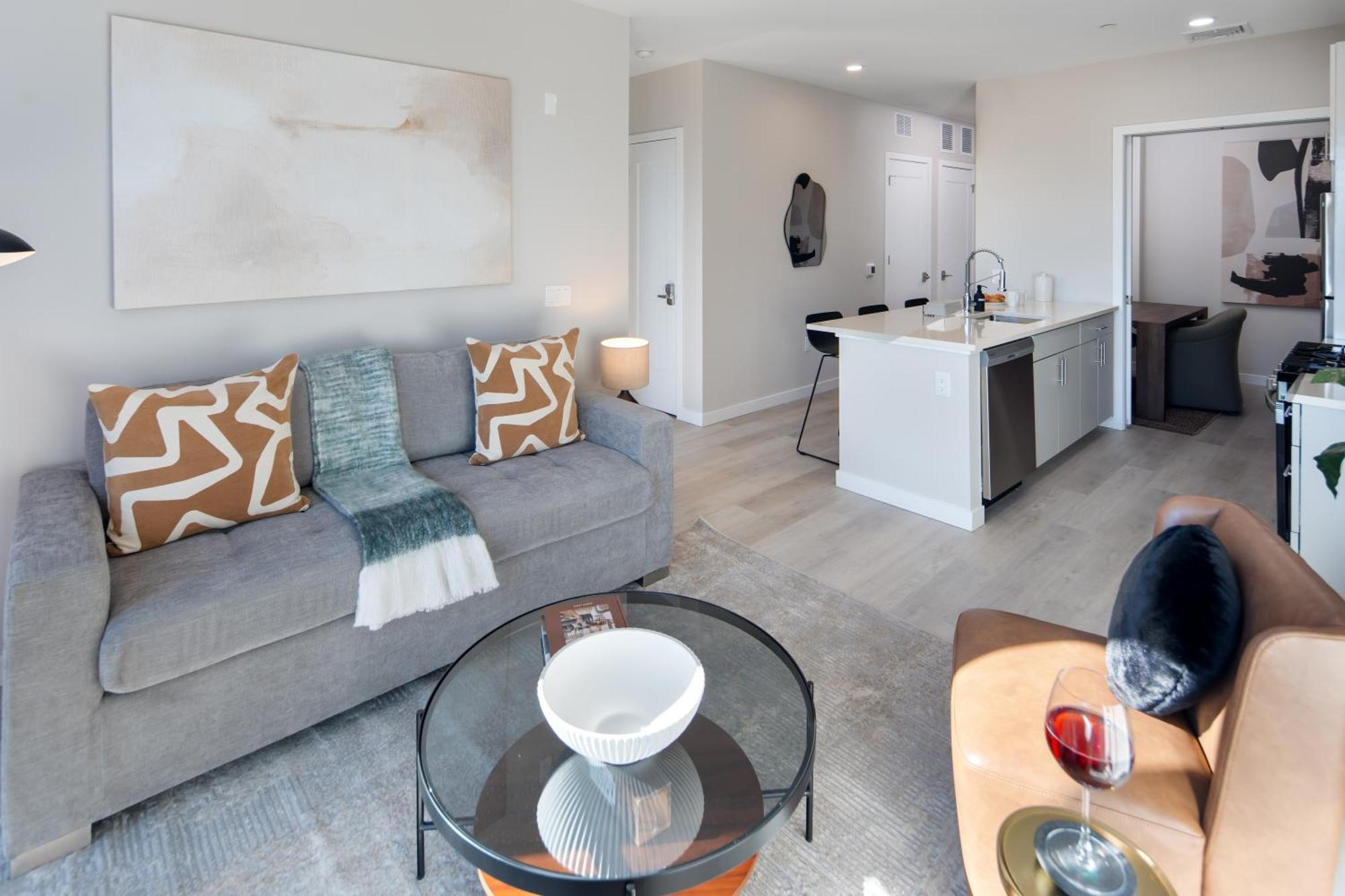 Luxury Furnished By Hyatus Downtown At Yale Apart-hotel 3*