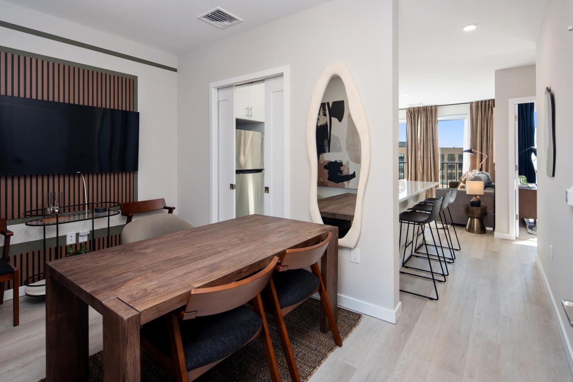 Luxury Furnished By Hyatus Downtown At Yale 3*