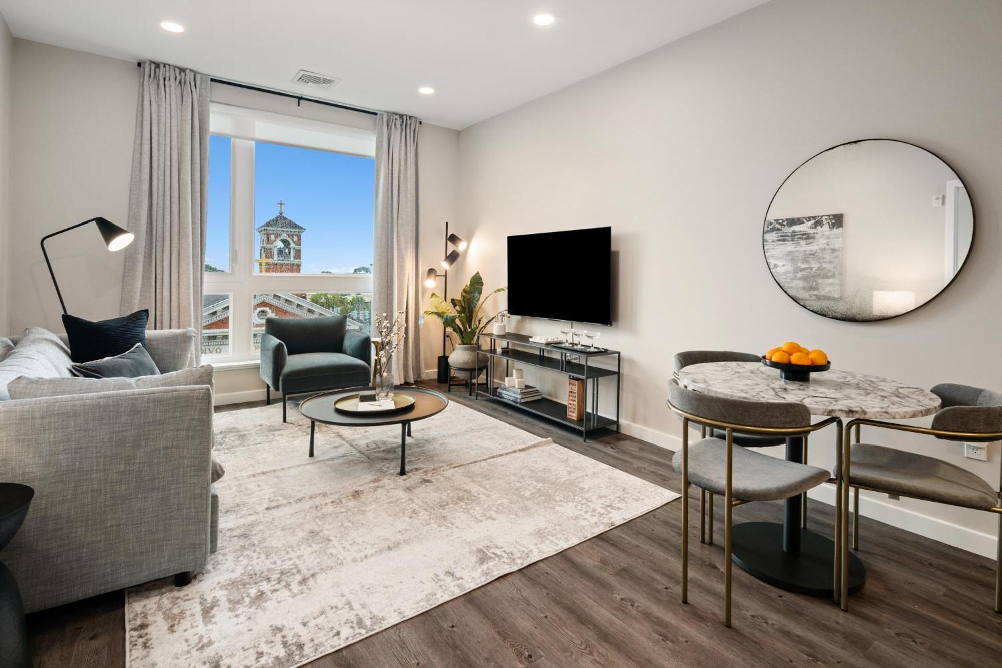 Luxury Furnished By Hyatus Downtown At Yale Apart-hotel