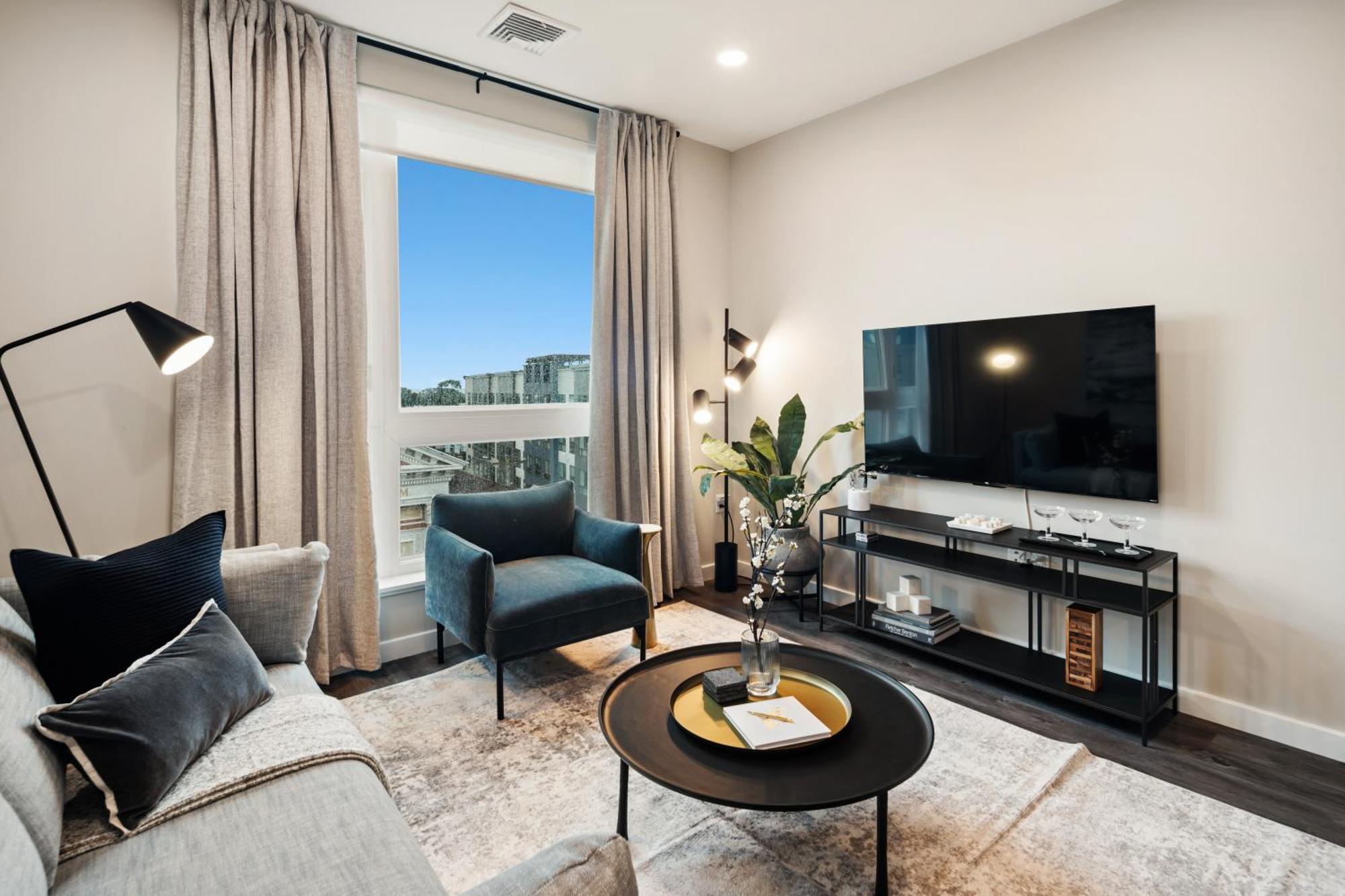 Luxury Furnished By Hyatus Downtown At Yale